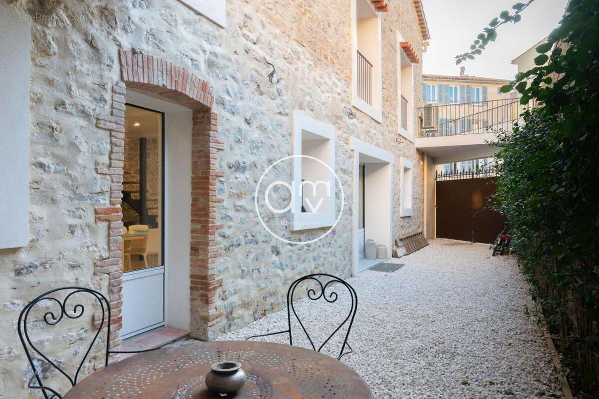 Maison à HYERES