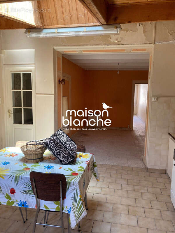 Maison 86 m² à La Mothe-Saint-Heray  - photo 5