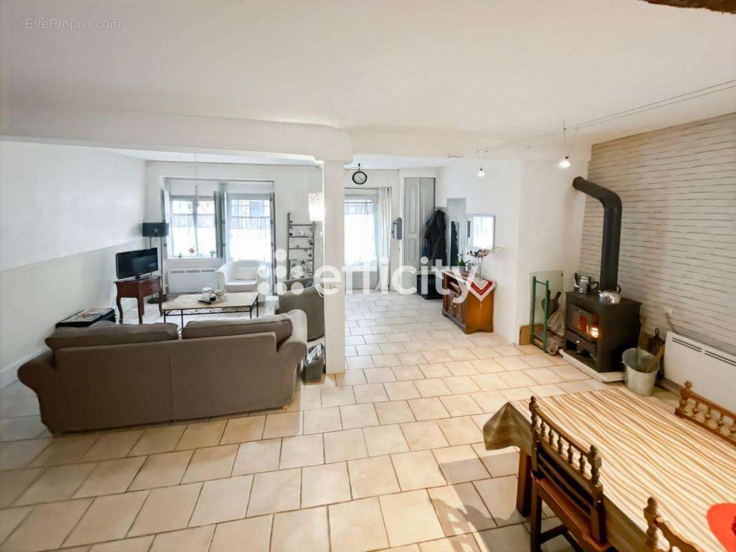 Maison à SAINT-CERNIN-DE-LABARDE