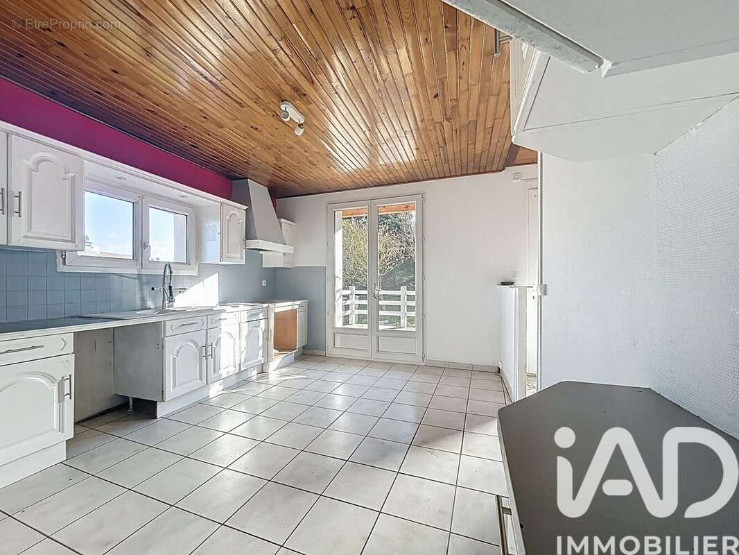 Photo 3 - Maison à BAS-EN-BASSET
