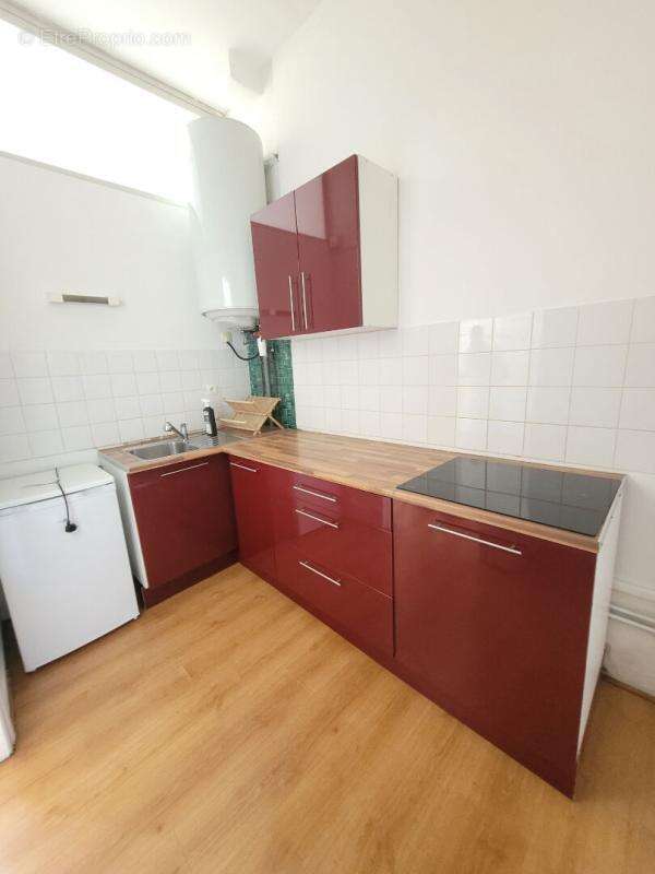 Appartement Lille  rue des postes  T2 de 41m² - photo 3