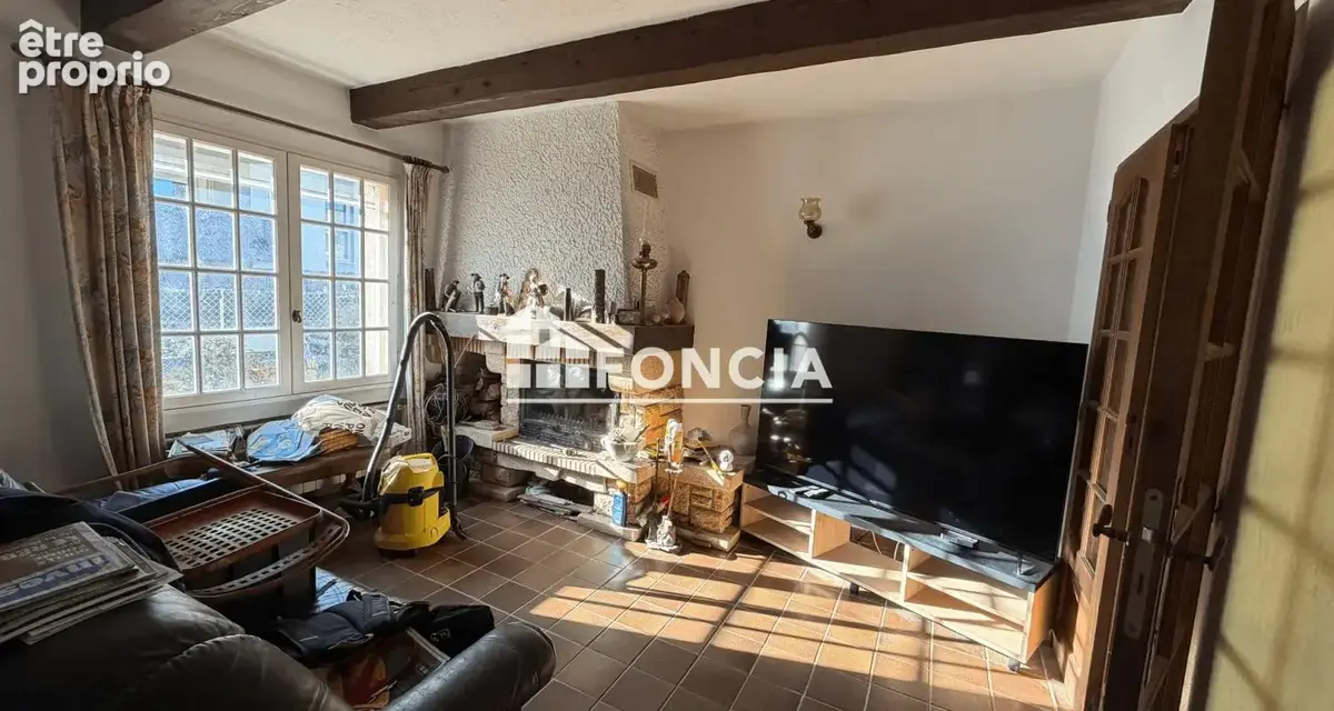 Hyères Ouest — Maison familiale de 138 m² avec garage, jardin et double terrasse - photo 4