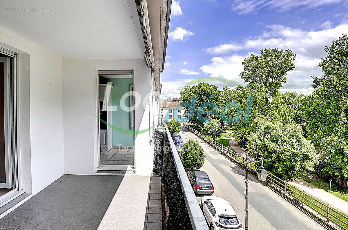 Appartement à THOISSEY