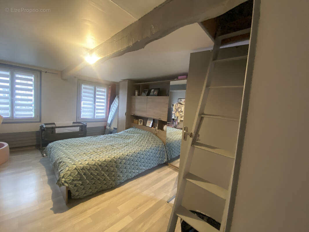 Immeuble situé dans le centre ville de AUMALE - photo 4