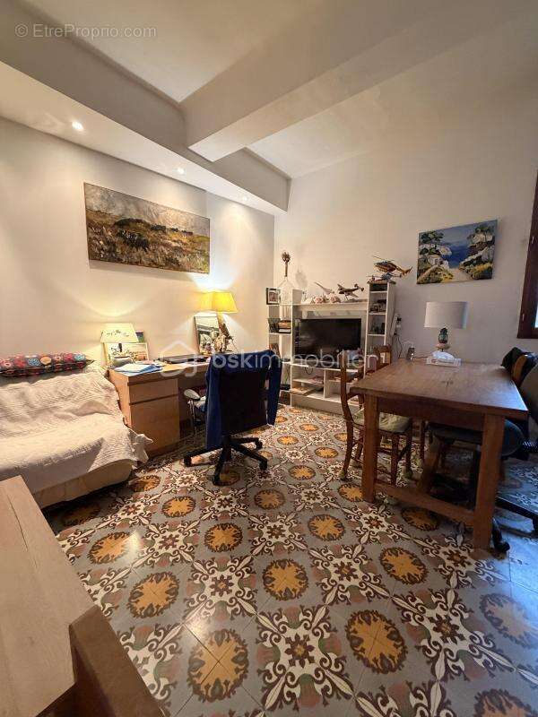 Appartement à SAINT-LAURENT-D'AIGOUZE