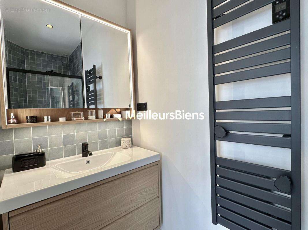 Appartement à PARIS-10E