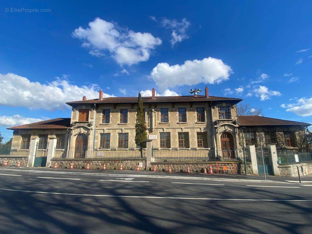 Appartement à TASSIN-LA-DEMI-LUNE