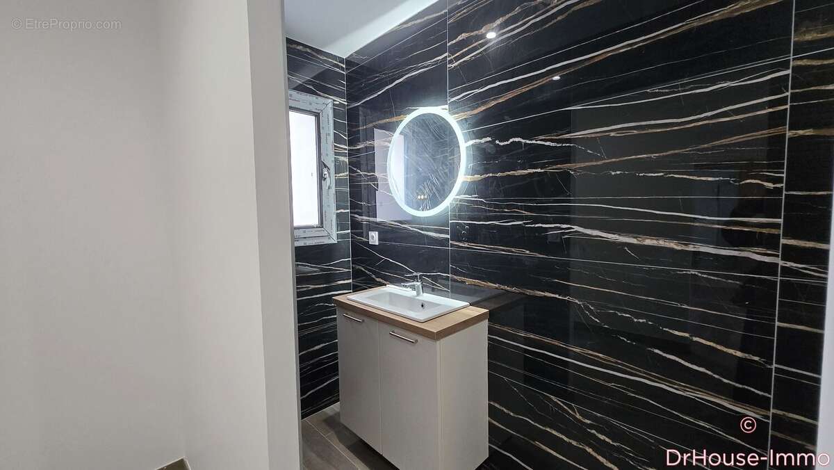 Maison à SAINT-JULIEN