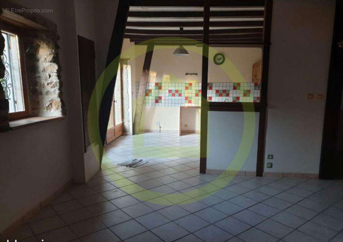 Maison à SAINT-CHABRAIS