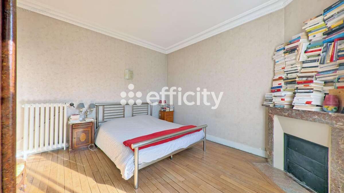 Maison à CHENNEVIERES-SUR-MARNE