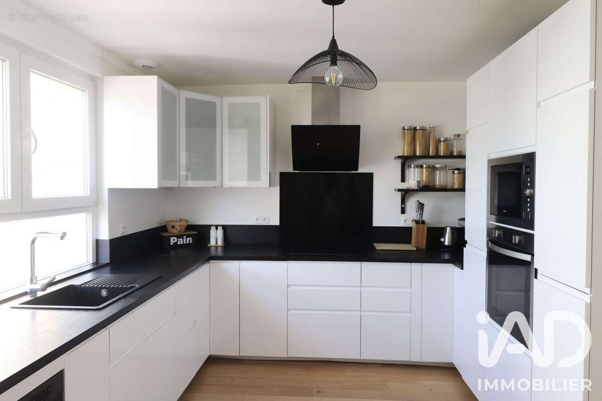 Maison 136 m² à Viry-Chatillon  - photo 4