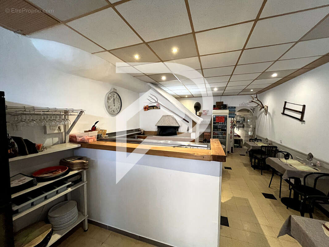 Commerce à VINON-SUR-VERDON