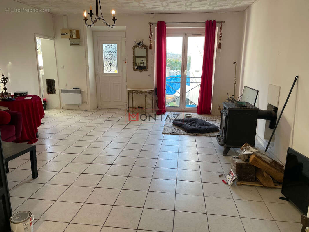 Maison à MEILLERAY
