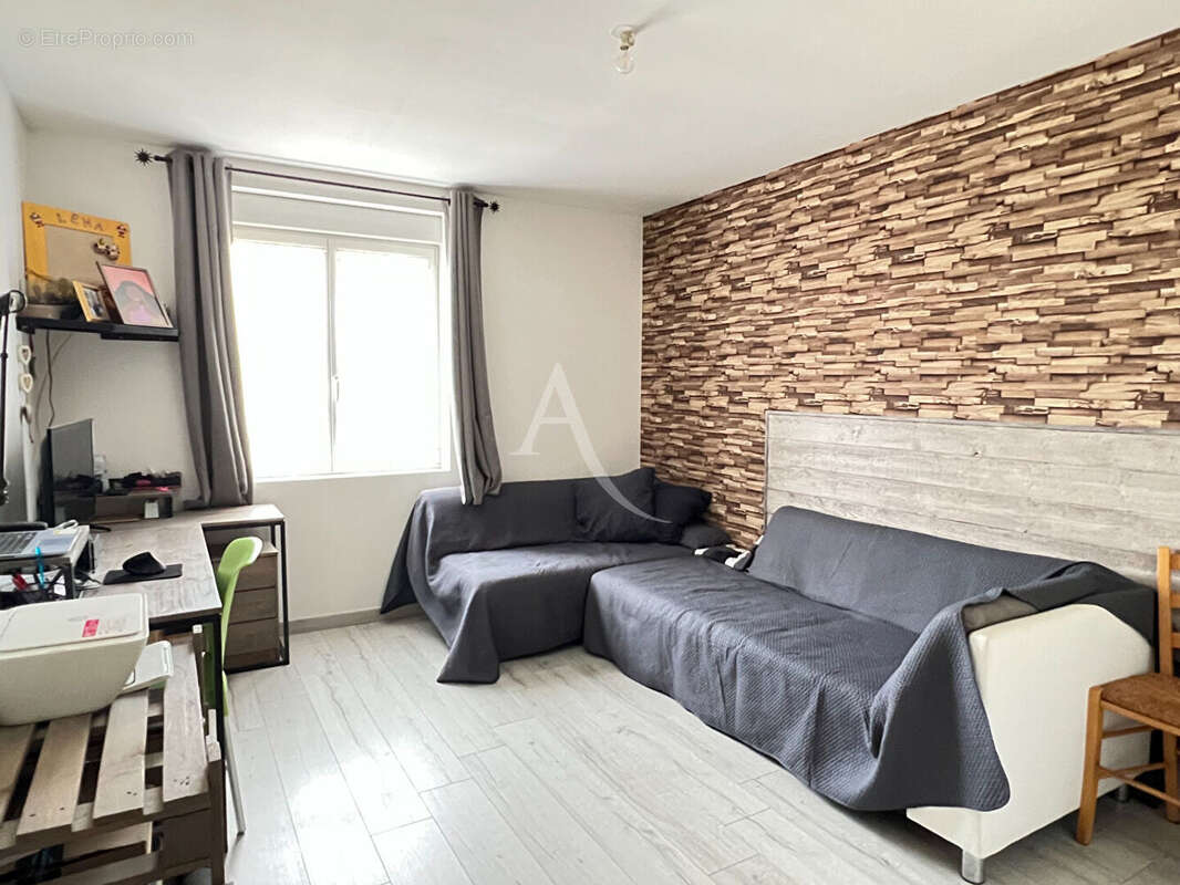 Maison à MOUZEUIL-SAINT-MARTIN