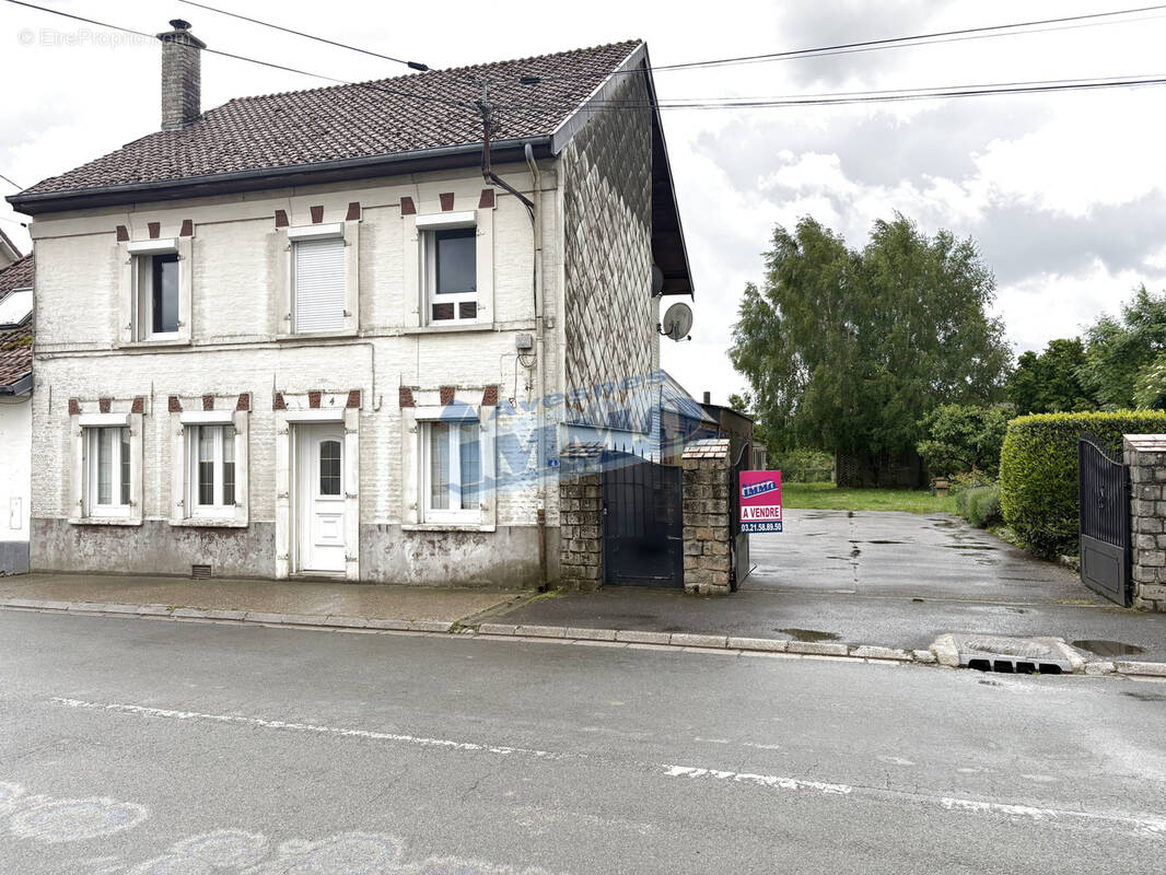 Maison à HAUTEVILLE