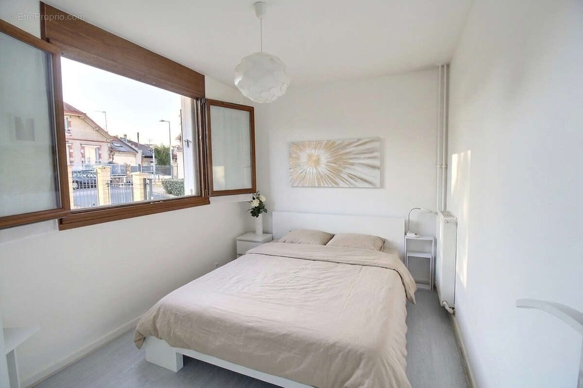Appartement à NANTERRE