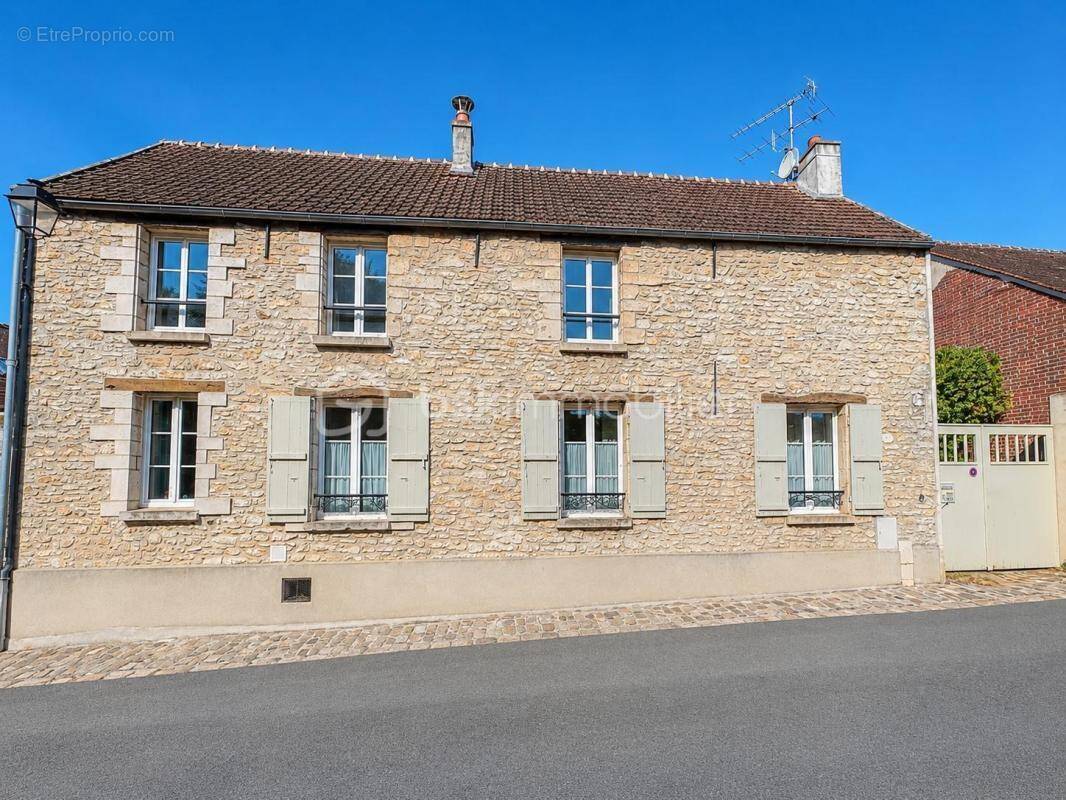 Maison à CHAMANT