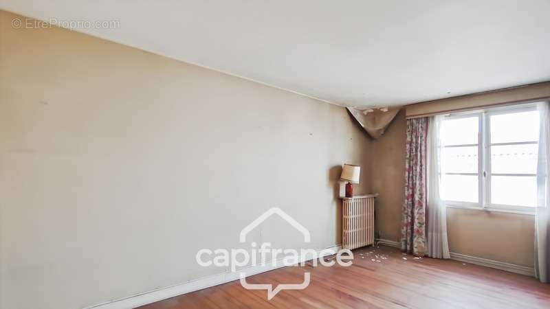 Appartement à SAINTE-LIVRADE-SUR-LOT