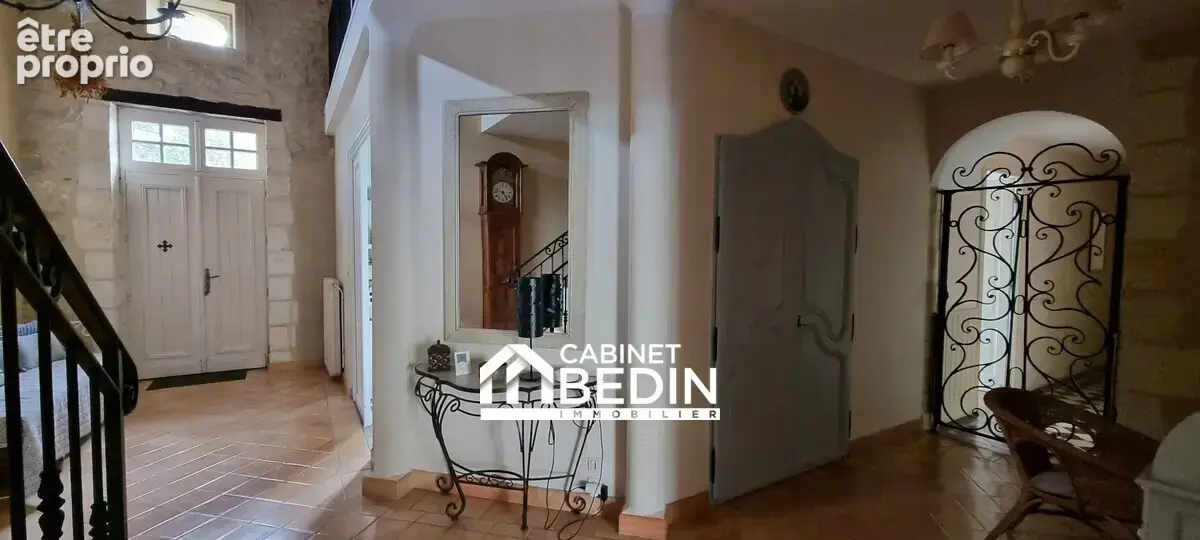 Maison 9 pièces 246 m² à vendre à Bayon-Sur-Gironde (33710) - photo 2