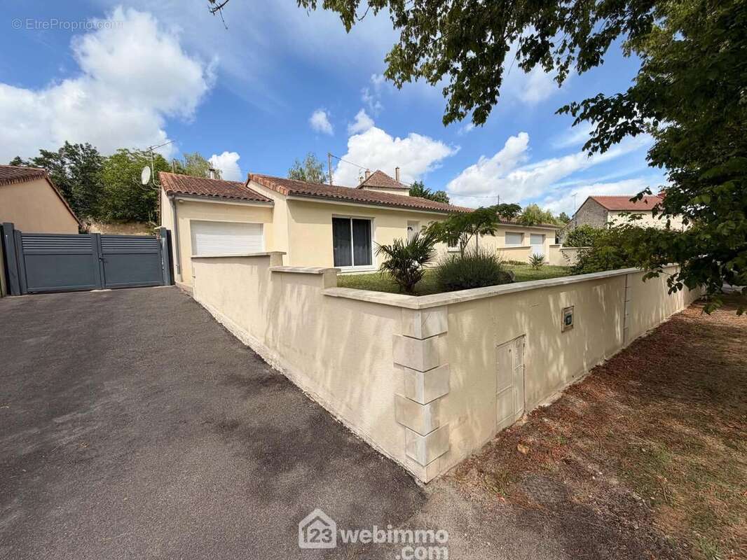 Pavillon de plain-pied, 145 m2 habitables,