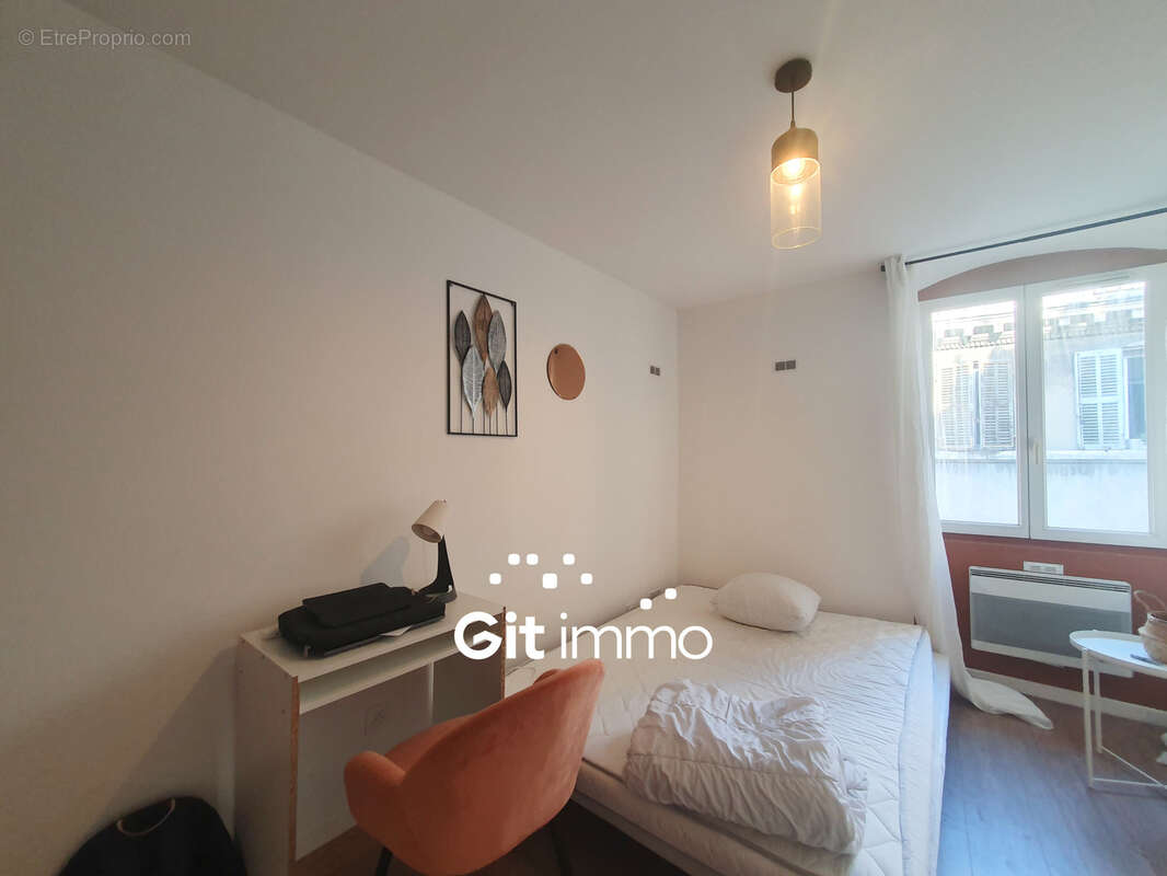 Appartement à MARSEILLE-6E