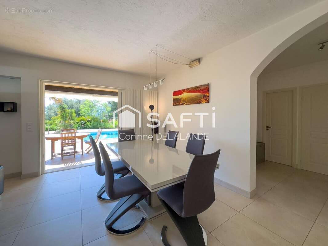 Photo 5 - Maison à SAINT-LAURENT-DU-VAR