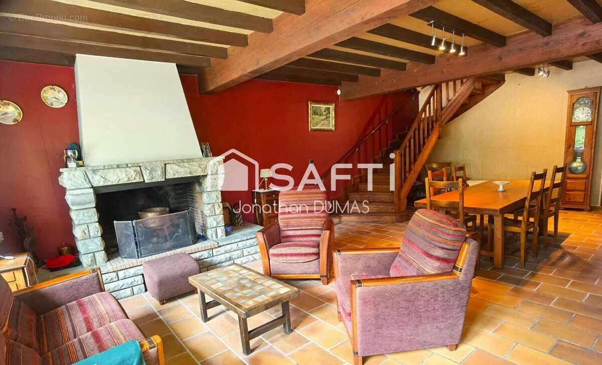 Maison 283 m² à Rieucros  - photo 3