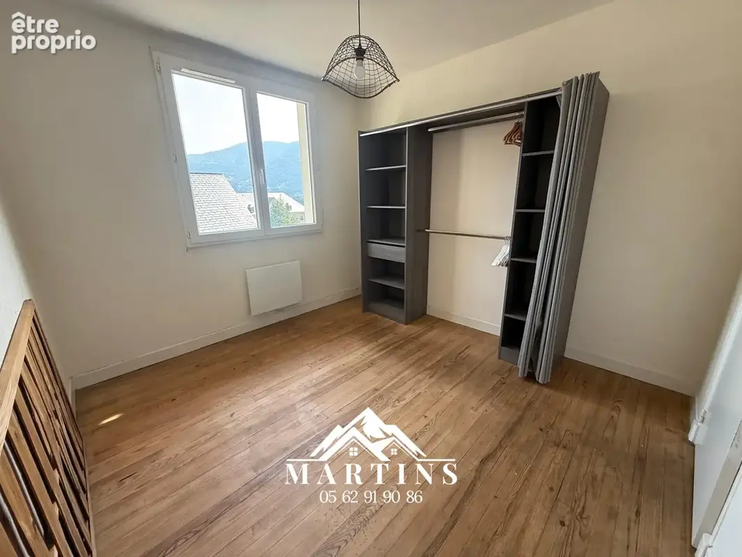 EXCLUSIVITE / ARGELES-GAZOST - Appartement rénové de type 3 avec vue dégagée, balcon et grand cellier. - photo 9