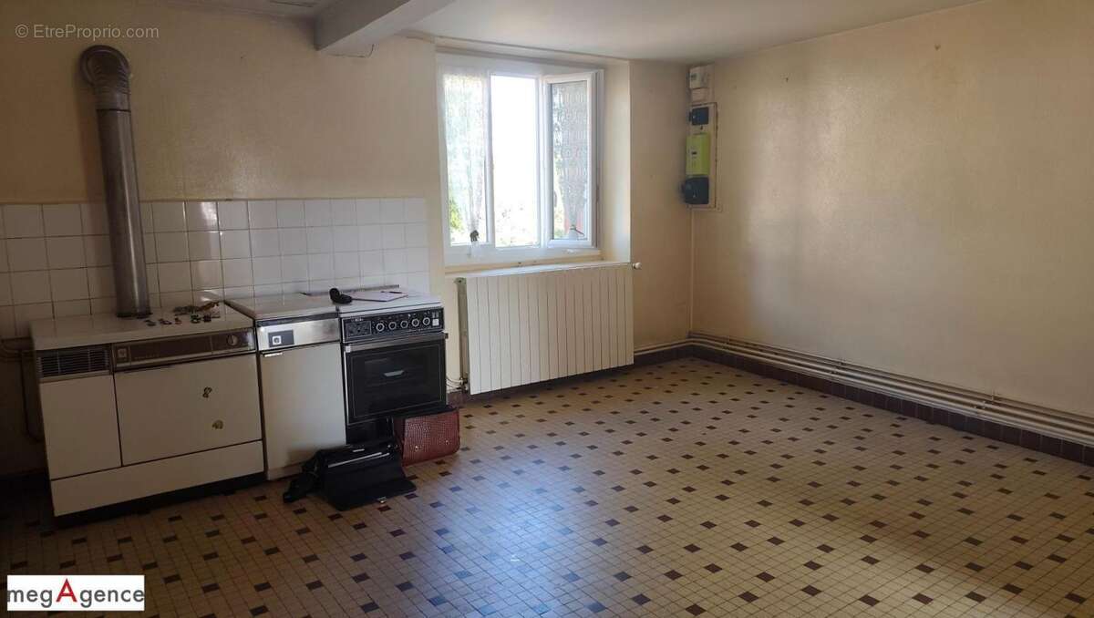 Longère, grange, écurie, puits, cave sur 16 490 m² clos - photo 3