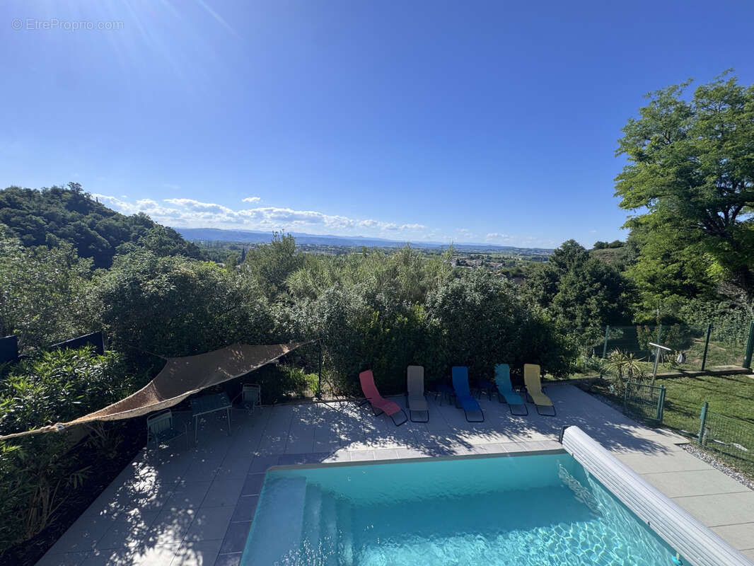 Maison à CHATEAUNEUF-SUR-ISERE