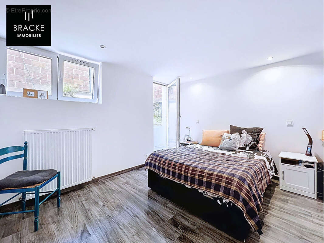 Appartement à COURBEVOIE