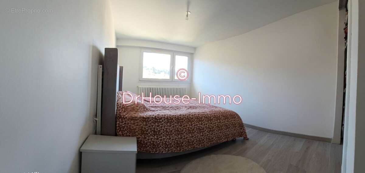 Appartement à FRAISSES