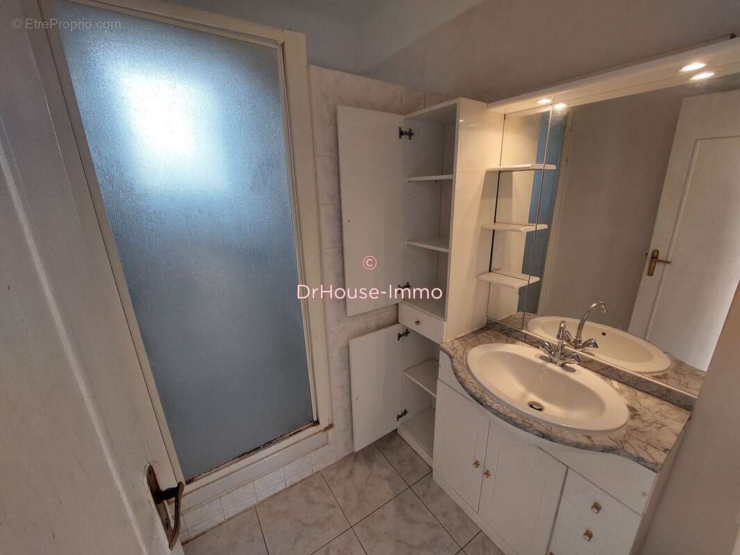 Maison à SAINT-SATURNIN-LES-APT