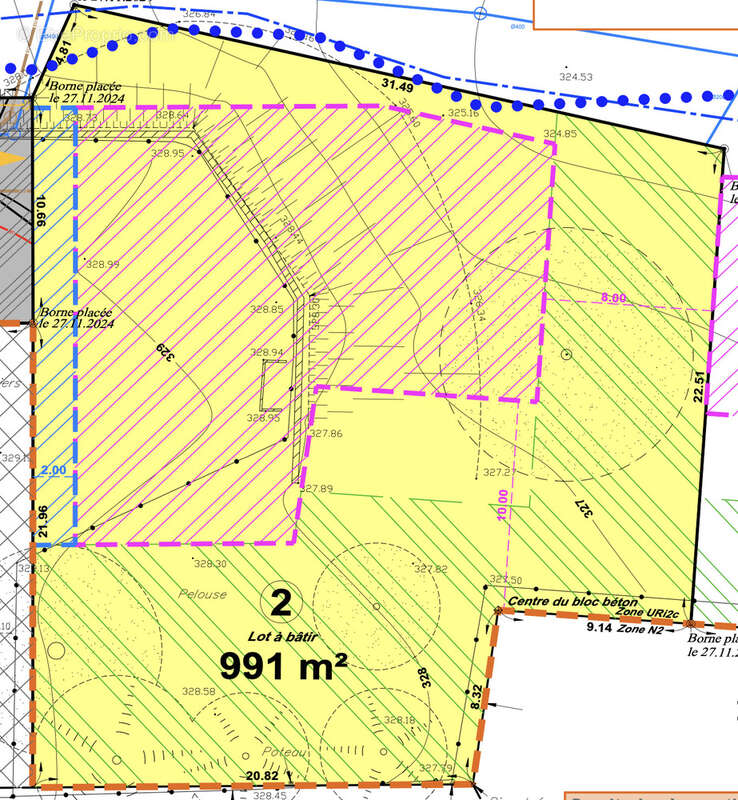 Terrain à LA TOUR-DE-SALVAGNY