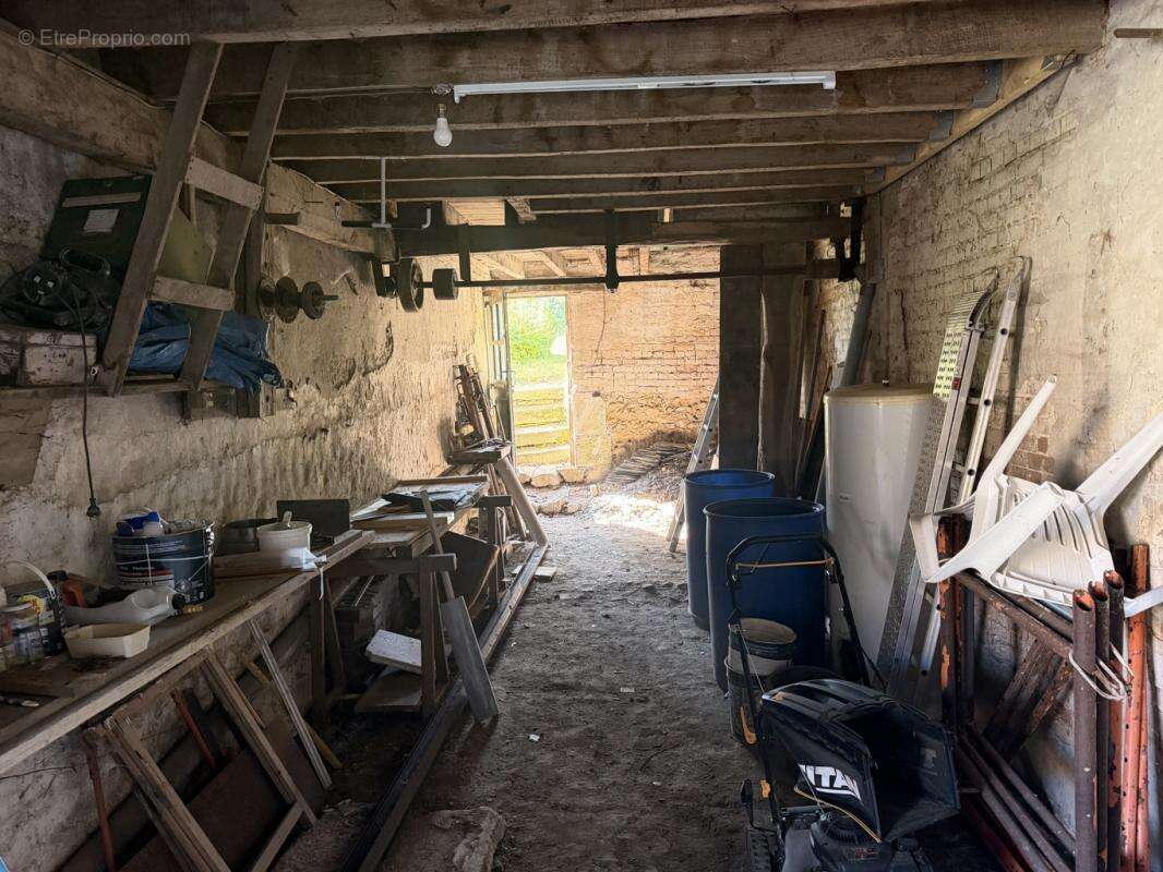 Maison de caractère à vendre au cœur du village de René - photo 17