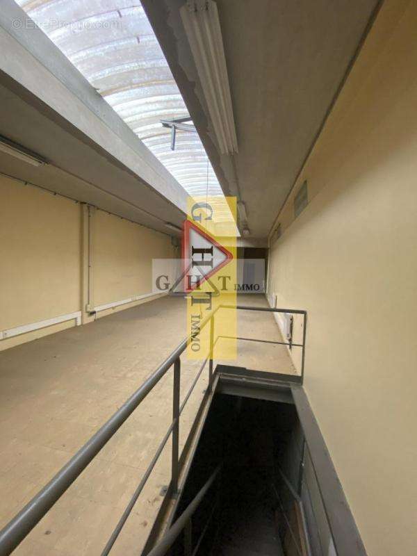 Commerce à ABLON-SUR-SEINE