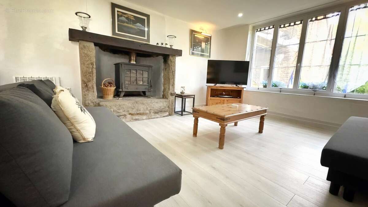 Maison à MOUTIER-MALCARD