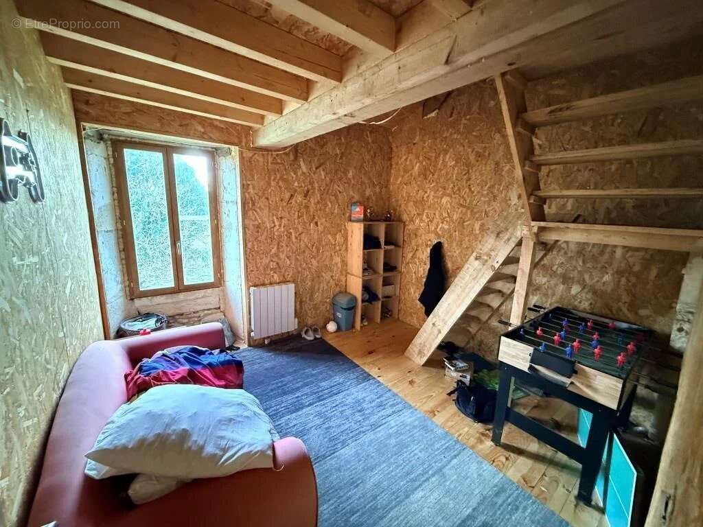 Maison à CIVRAC-DE-BLAYE