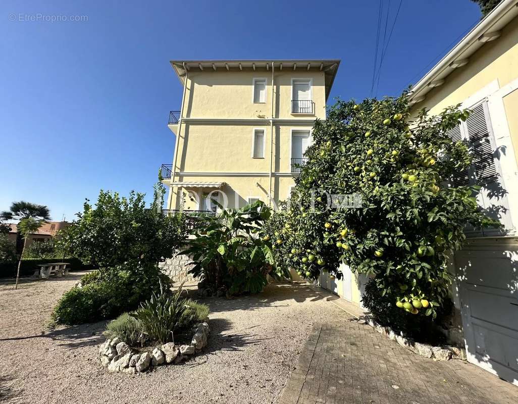 Appartement à MENTON