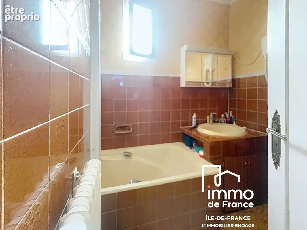 Maison familiale 5 pièces  Centre-ville du Blanc-Mesnill terrain 311 m2 - photo 13