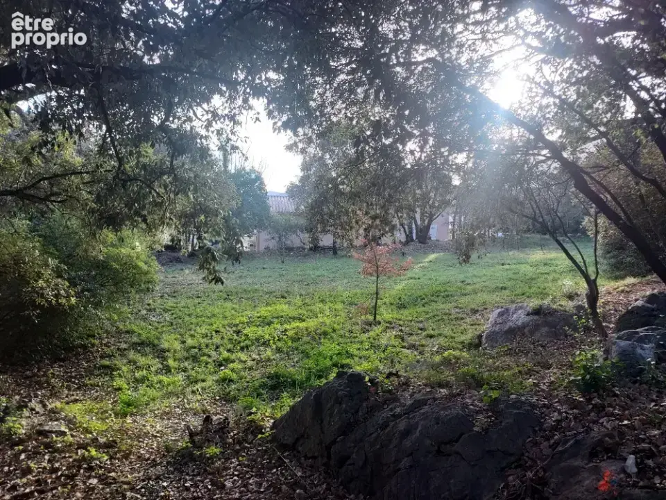 Terrain 910 m² à vendre à Camps-La-Source (83170) - photo 3