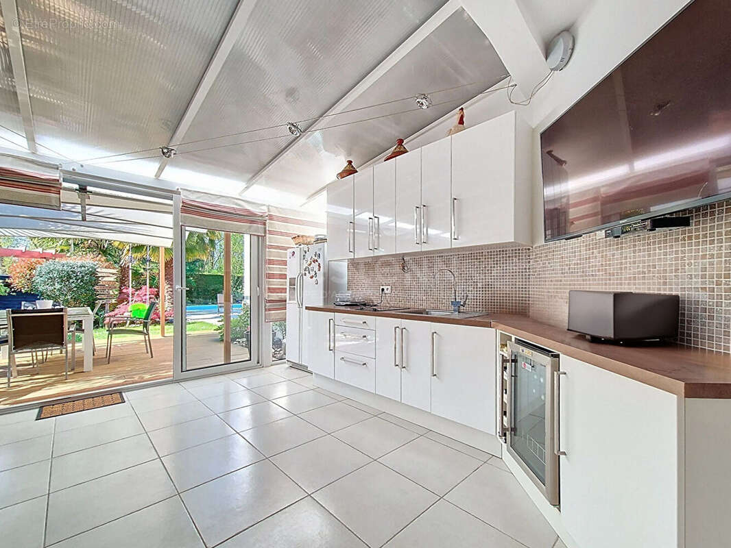 Maison Gouvieux 280M² habitables, jardin 2150 m² avec piscine - photo 12
