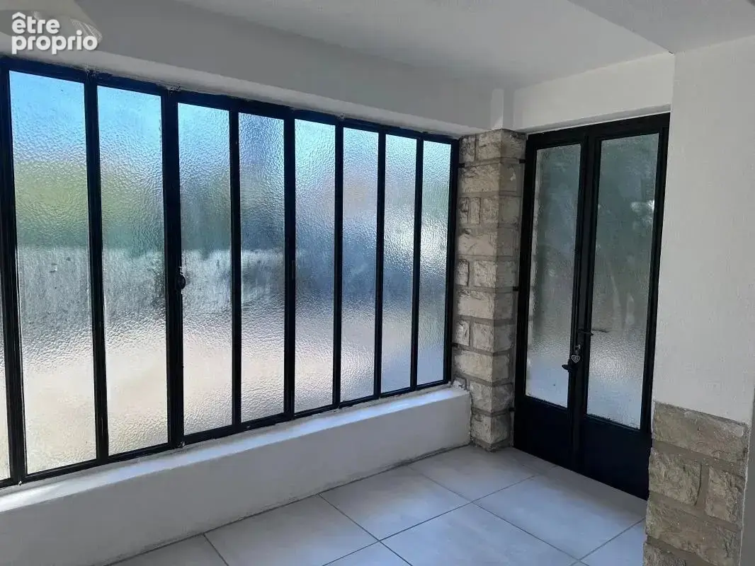 Maison de 160 m2 avec jardin de 844m2 au calme À Vendre - photo 12