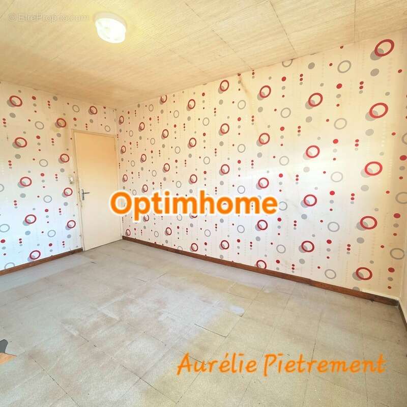 Maison à FRANCHEVAL