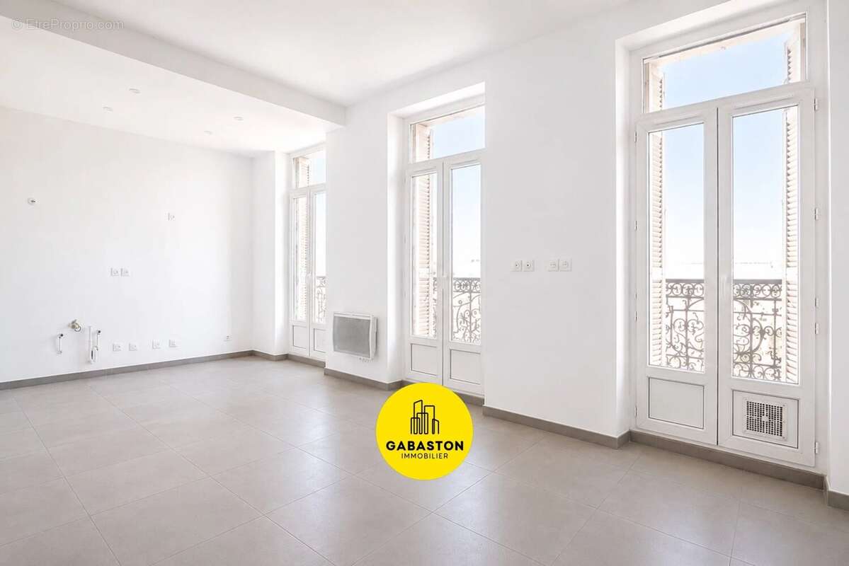 Appartement à MARSEILLE-3E