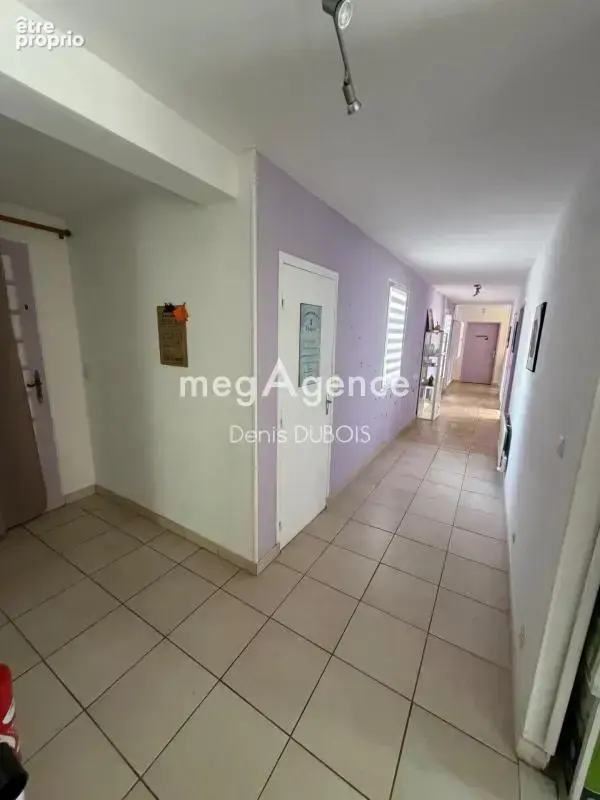 Locaux avec bureaux et garages - photo 10