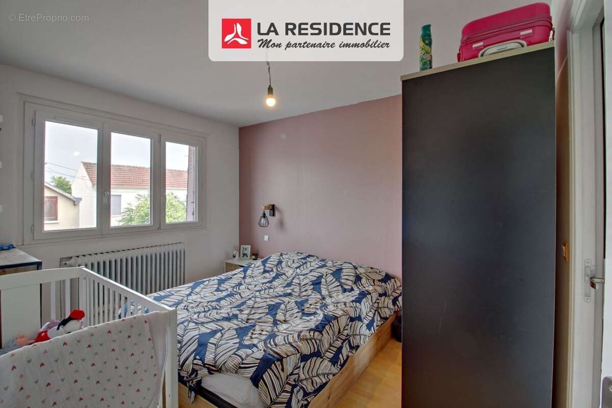 Maison à LES MUREAUX