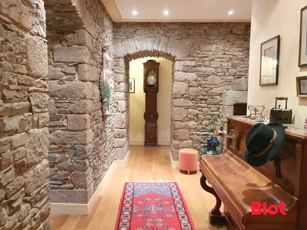 Appartement à FOUGERES