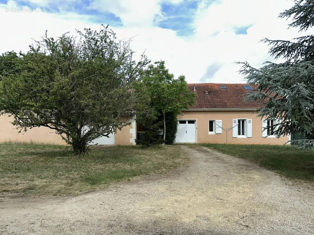 Maison à LHOMMAIZE