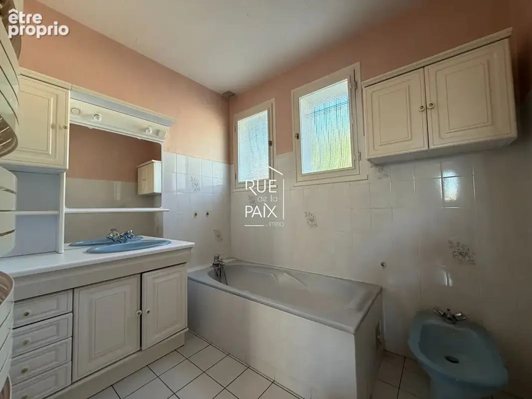 Maison Nanteuil - 4 chambres -106 m2 - photo 5